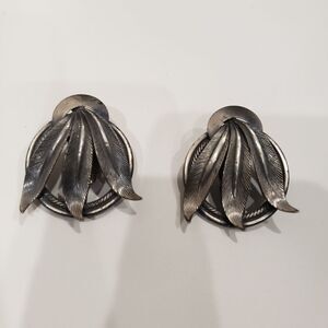 Vintage Antiqued Metal Feather & Ring Clip On Earrings